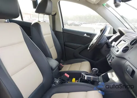 2016 Volkswagen Tiguan S из США, поврежденный, VIN WVGAV7AXXGW032306